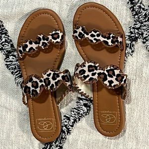 New Everglades size 8 sandals cheetah leopard